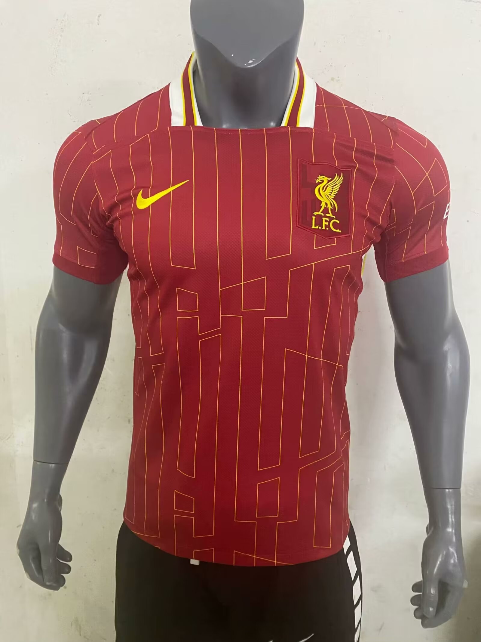 Player Version  24/25 Liverpool Home