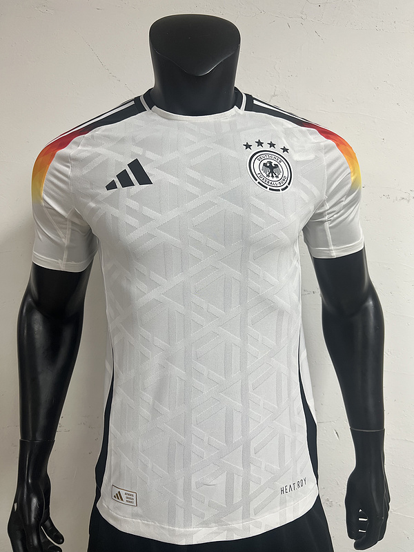  Player Version 24/25 Germany Home