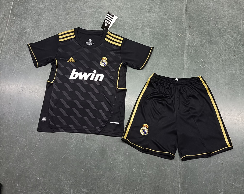 Retro kids kits 11/12 Real Madrid away