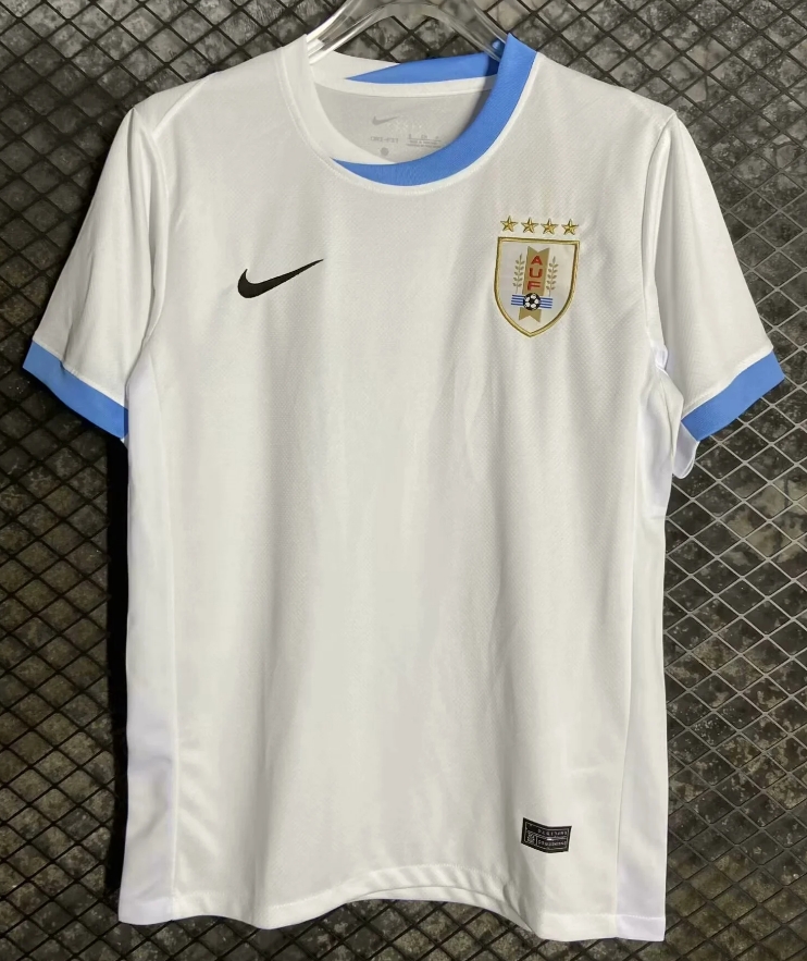 Fans Verison 2024 Uruguay away
