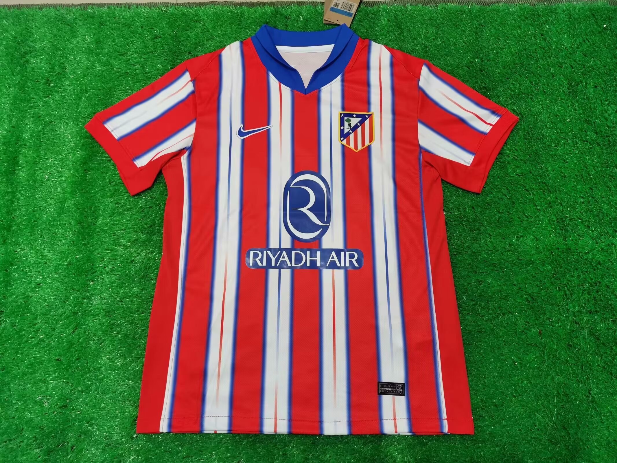Fans Version 24/25 Atletico Madrid Home