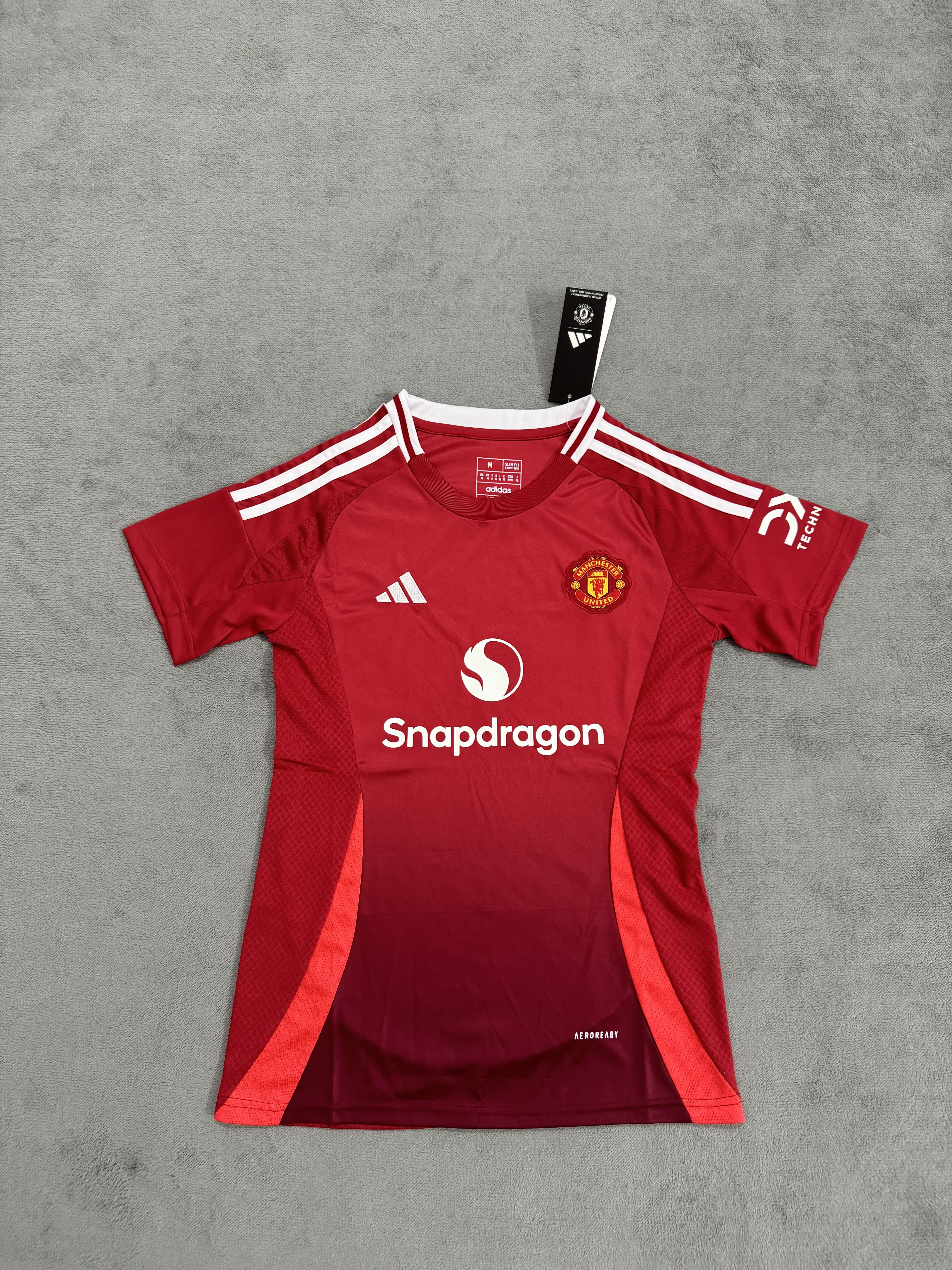 Fans Version 24/25 Manchester United woman home