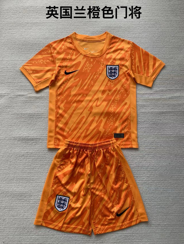 Adults Kits 24/25 England goalkeeper