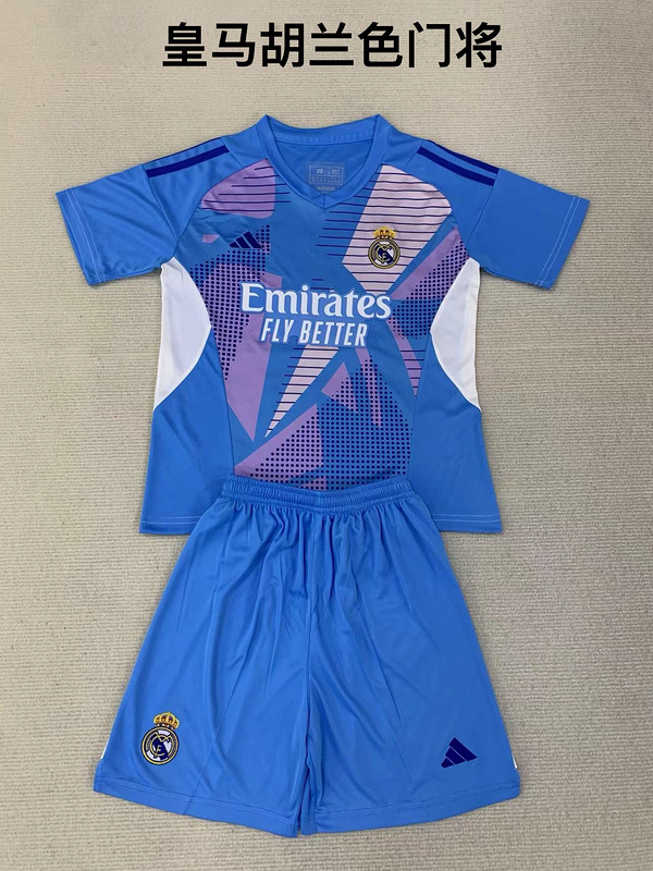 Kids kits 24/25 Real Madrid goalkeeper