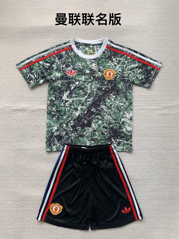 Adults kits 24/25 Manchester United Joint model