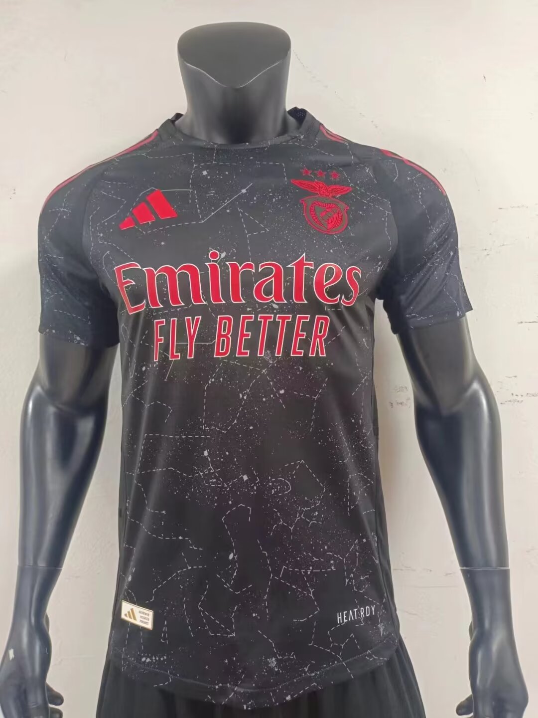 Player Version 24/25 Benfica away