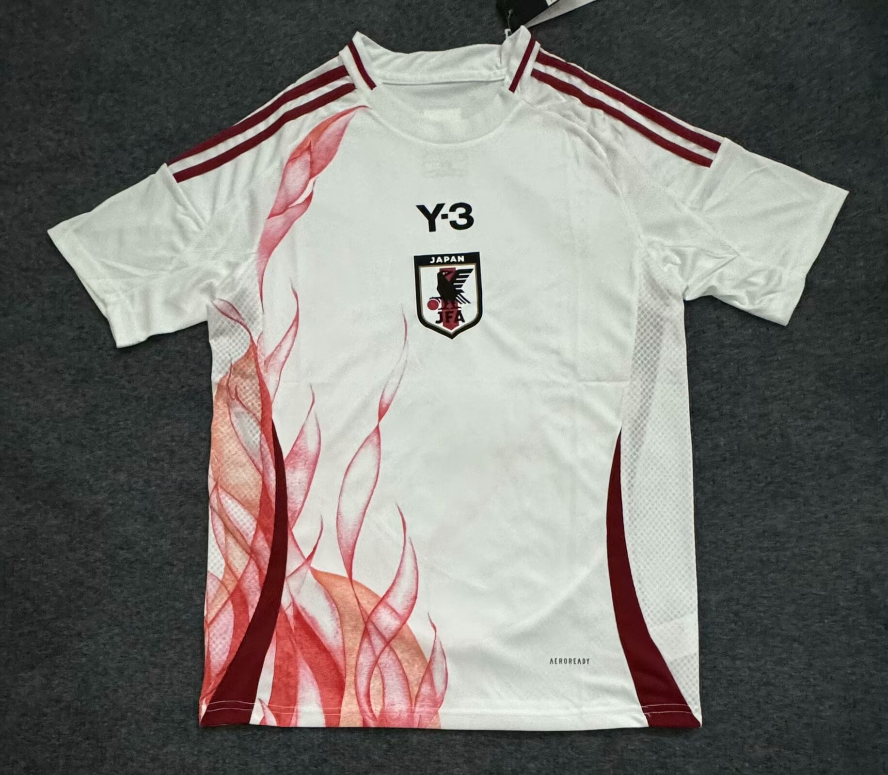 Fans version 24/25 Japan away