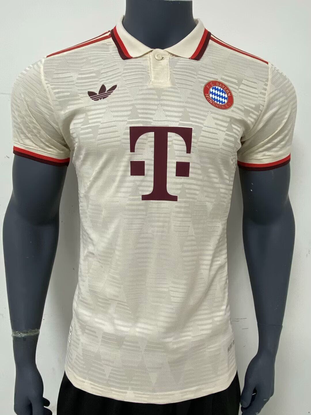 Player Verison 24/25 Bayern Away