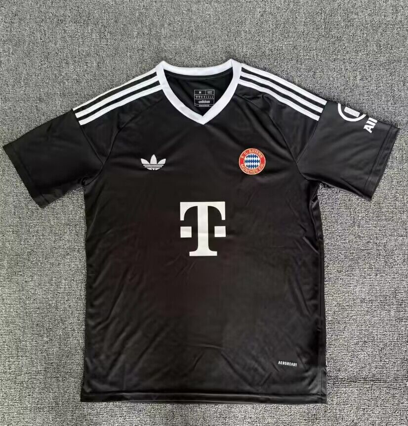 Fans Version 24/25 Bayern black training wear