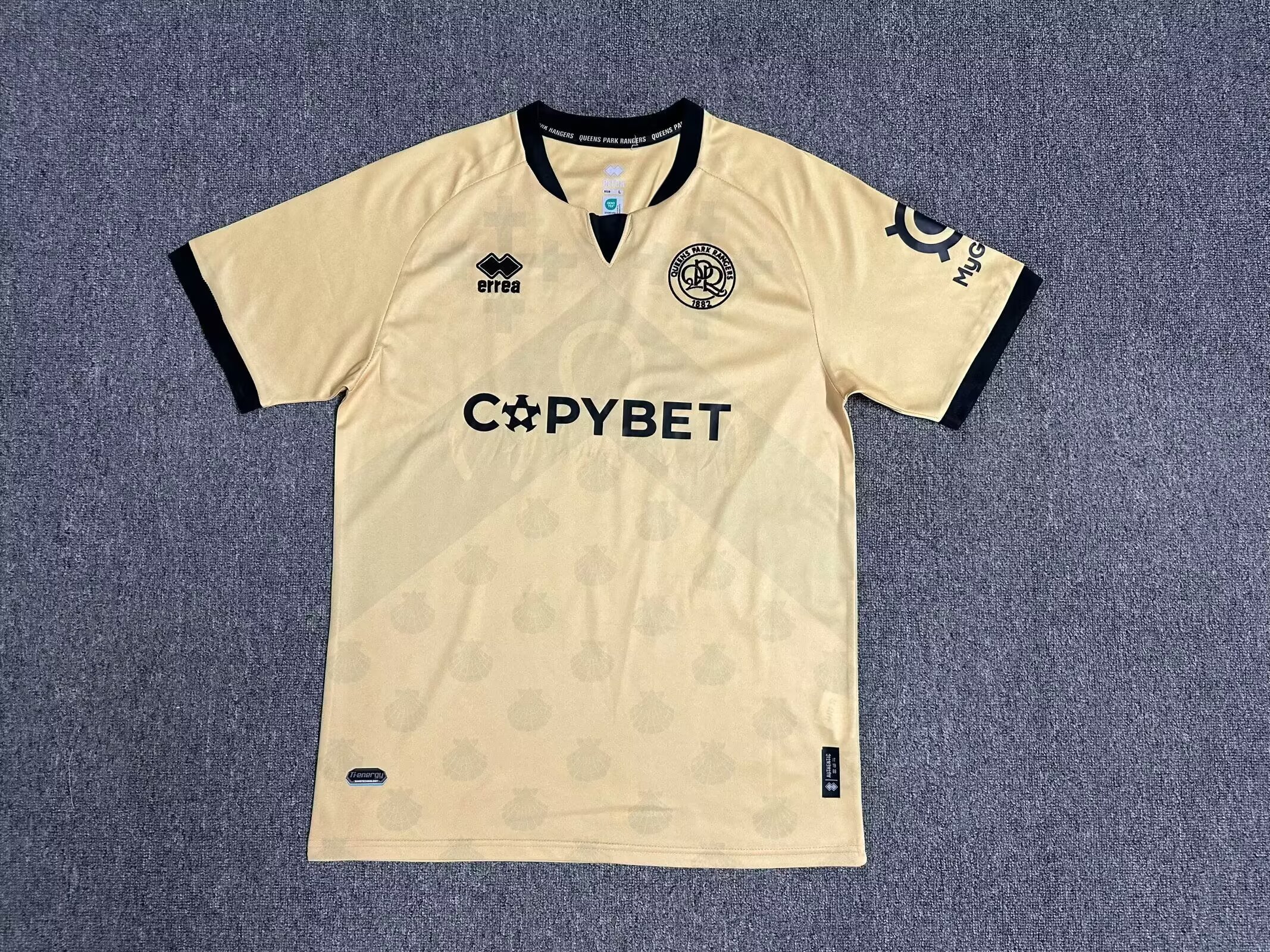 Fans Version 24/25 Queens Park Rangers third away