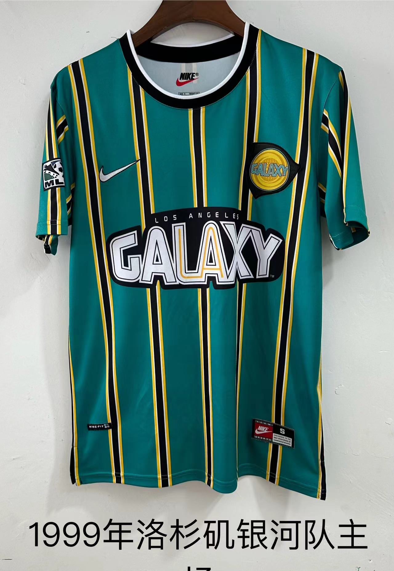 Retro 1999 Galaxy Los Angeles home