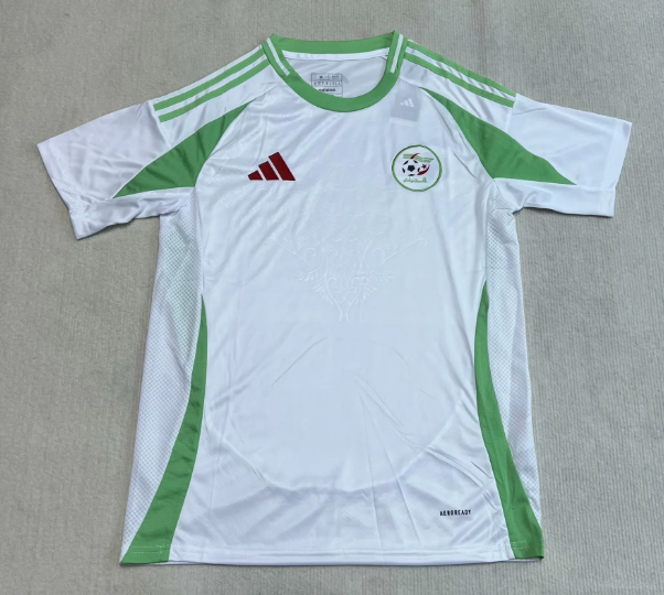 Fans version 24/25 Algeria home