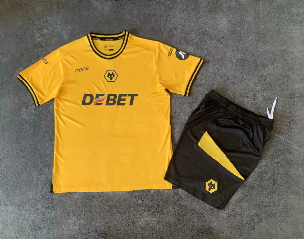 Adult Kits 24/25 Wolverhampton Home 