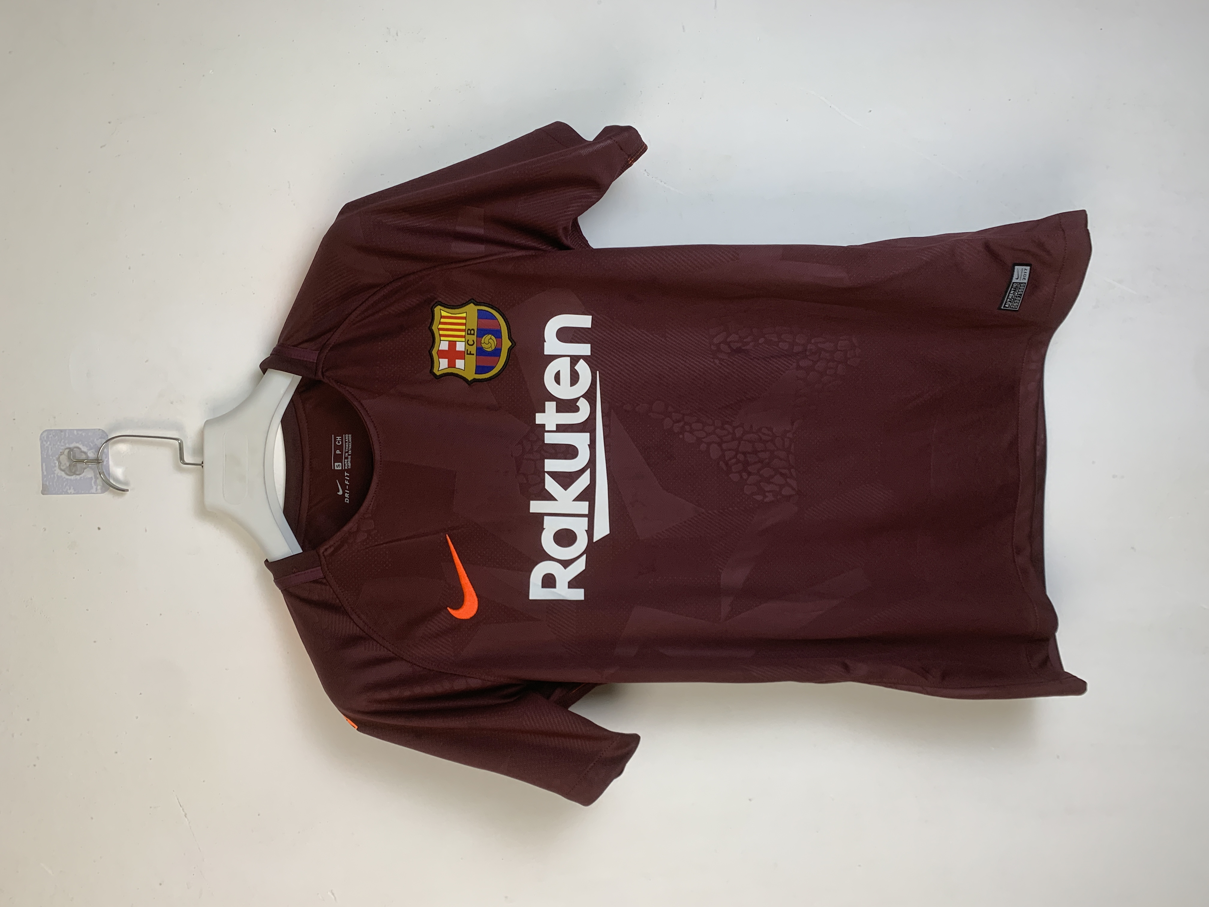 Retro 17/18 Barcelona Away 