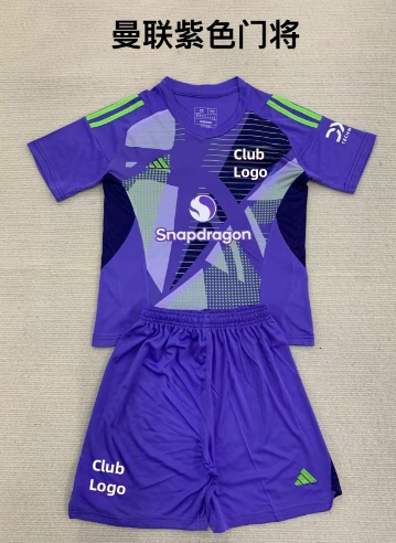 Adults kits 24/25 M-U goalkeeper