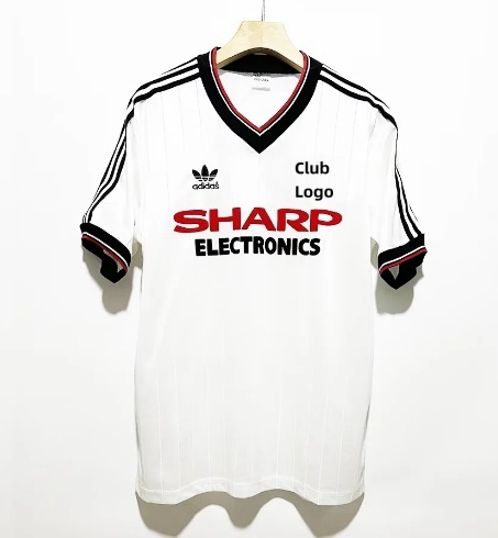  Retro 82/83 M-U Away