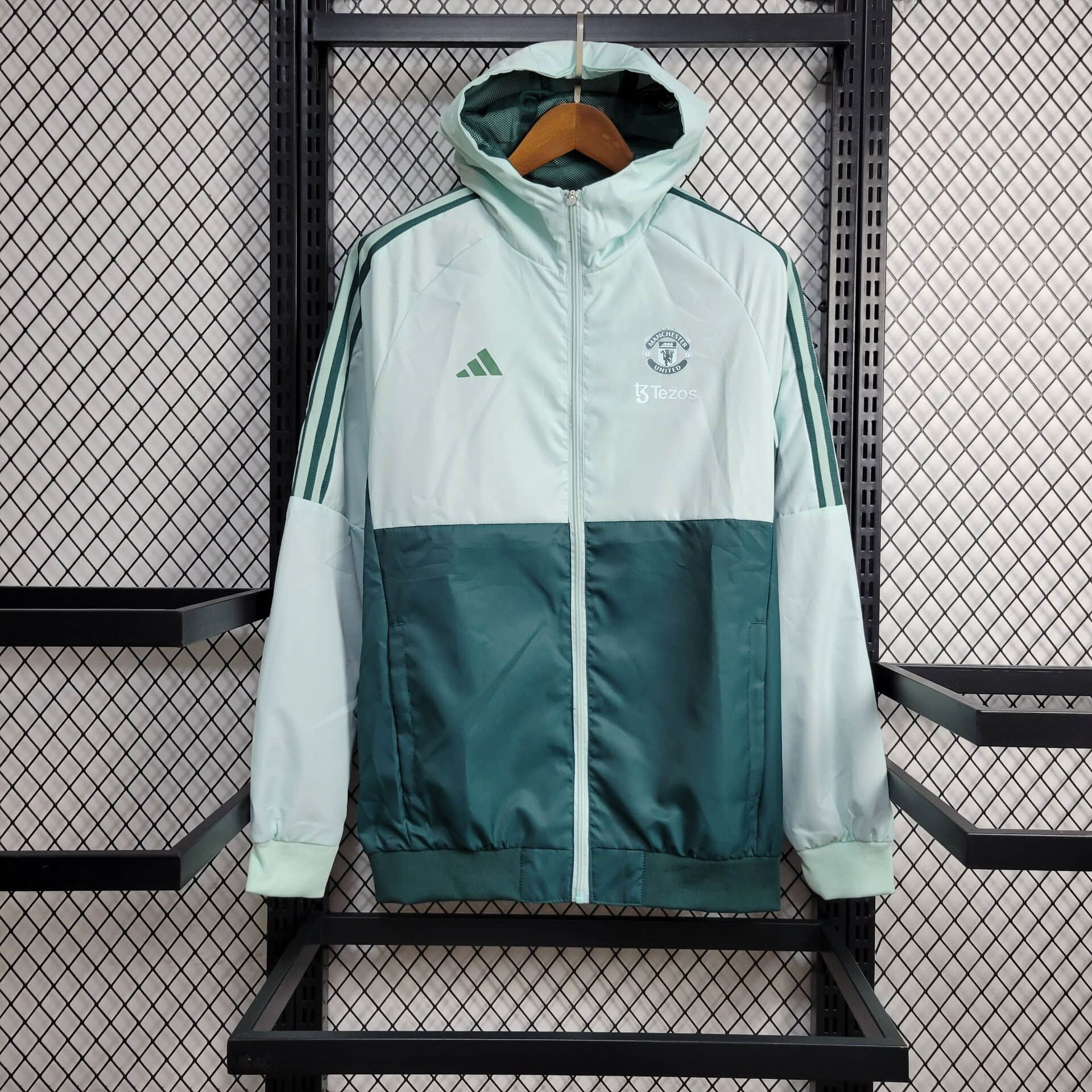 24/2 Manchester United light green Windbreaker