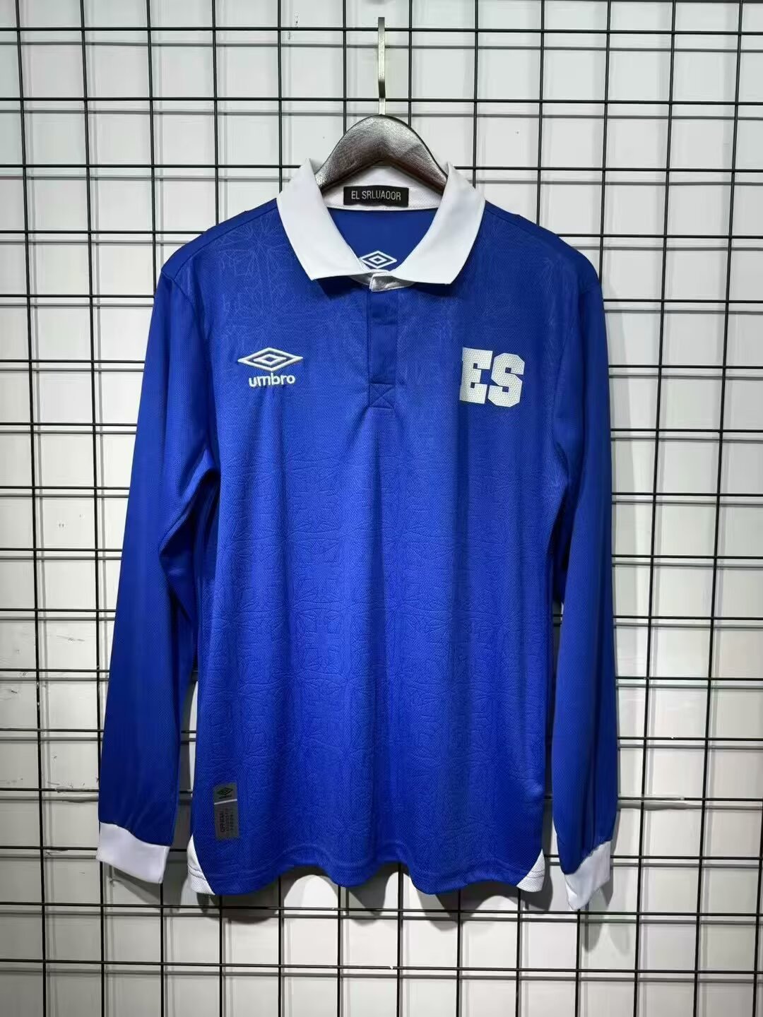 Fans Version 25/26 El Salvador home long sleeved 