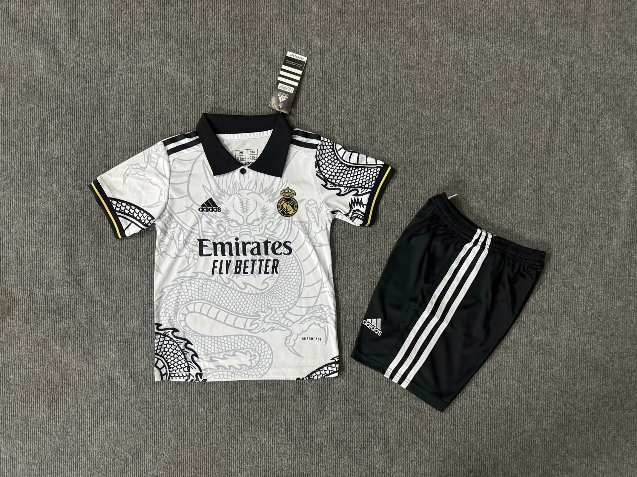 Kids kits 25/26 Real Madrid White Polo Black Dragon 