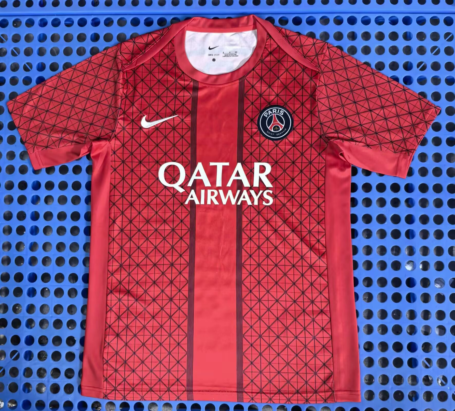 Fans Version 24/25 Paris Red Pre match Training Uniform