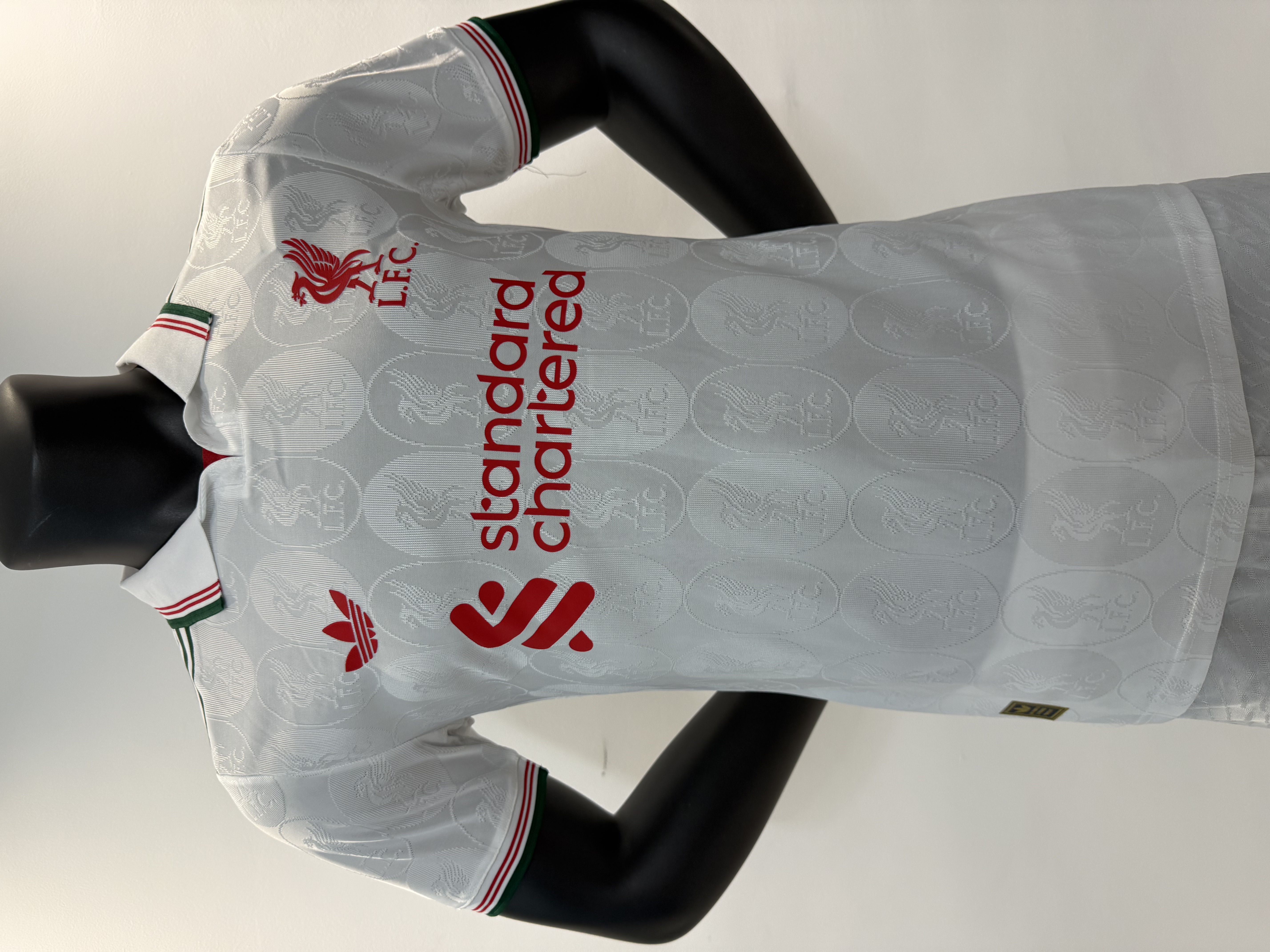 Player Version 25/26 Liverpool White Special Edition