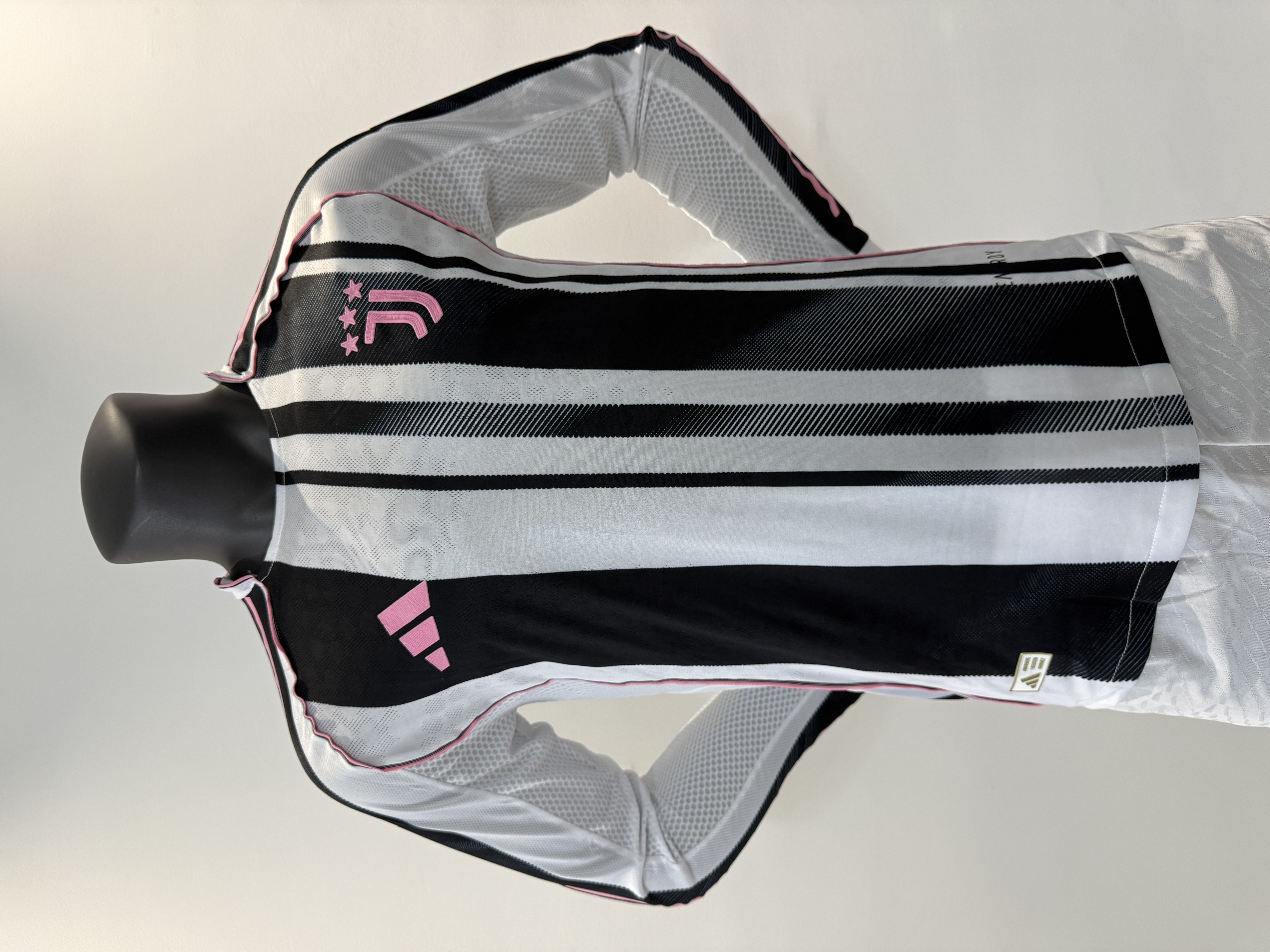 Player Version 25/26 Juventus home long sleeves
