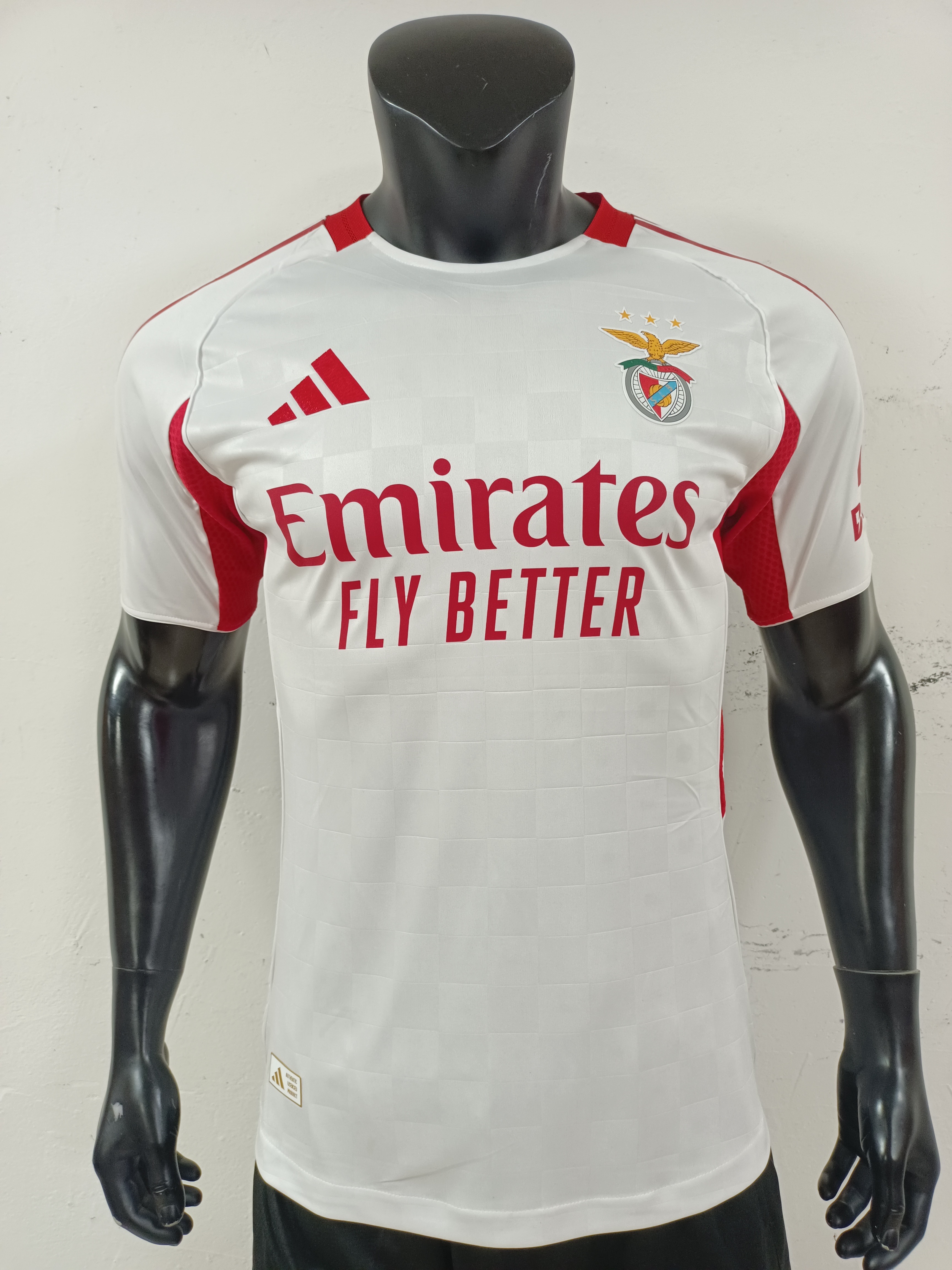 Player Version 25/26 Benfica's second away 