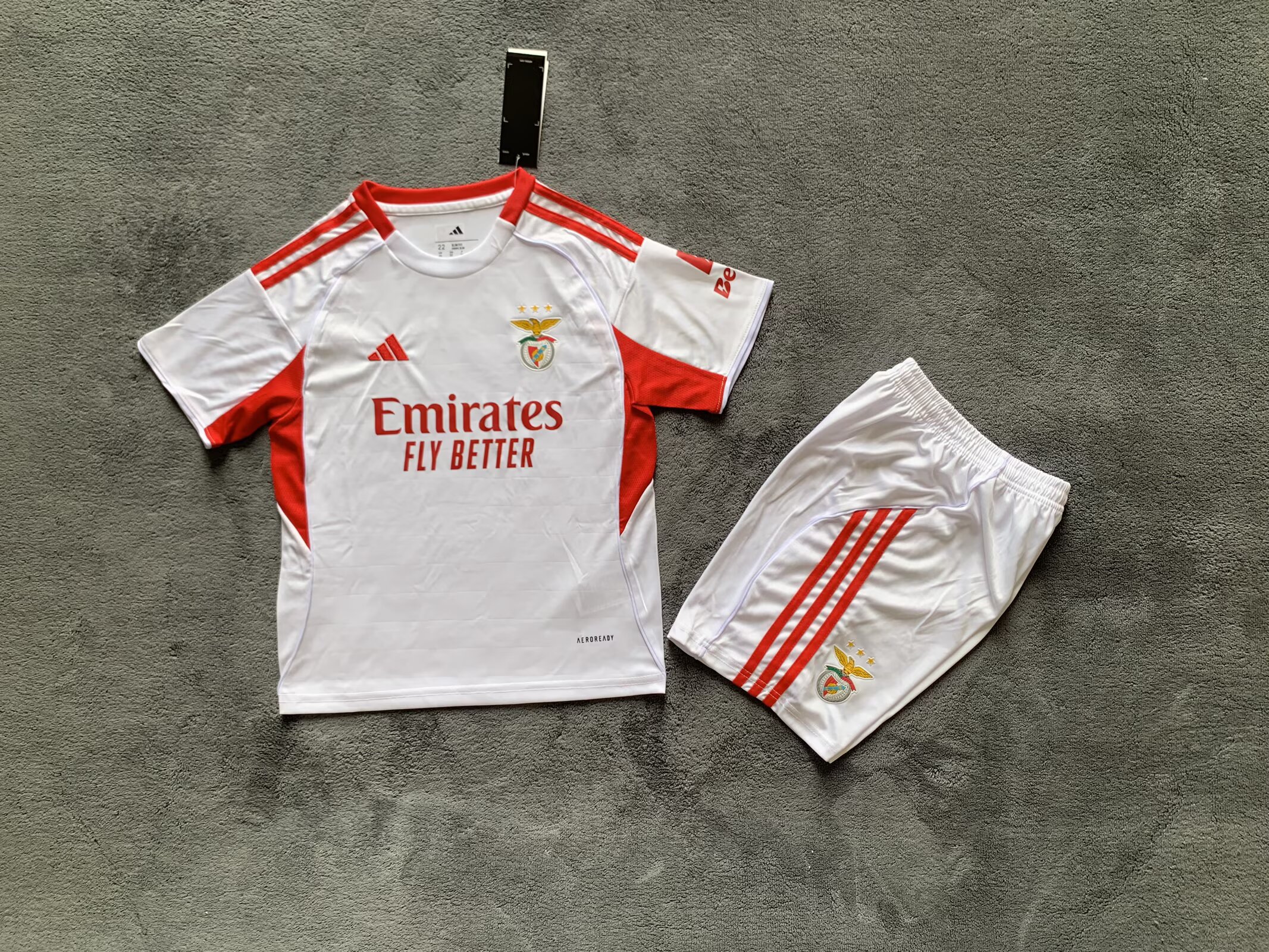 Kids kits 25/26 Benfica away