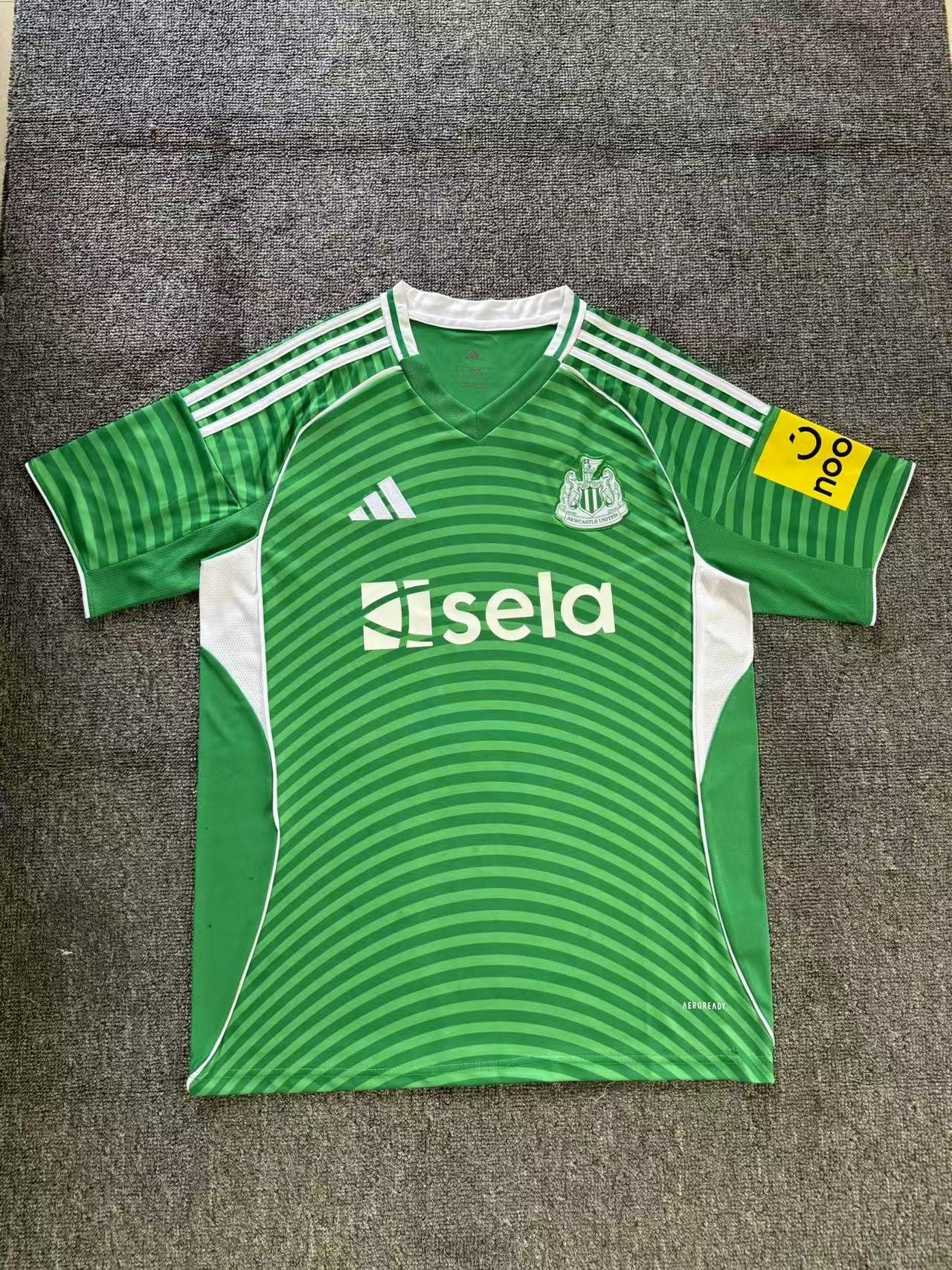 Fans Version 25/26 Newcastle away