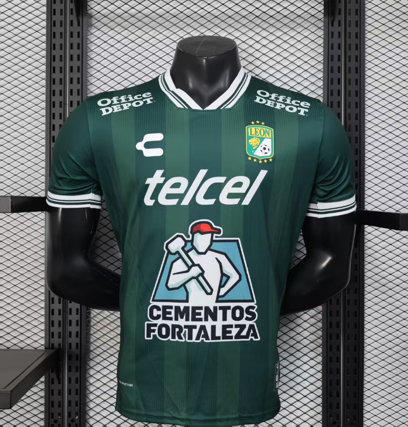 Player Version 25/26 Leon home