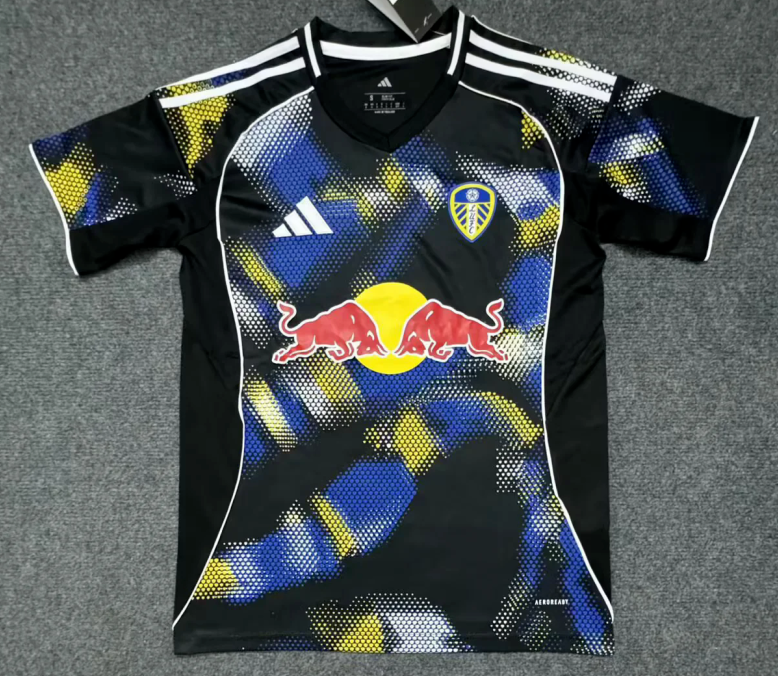 Fans Version 25/26 Leeds United Third away