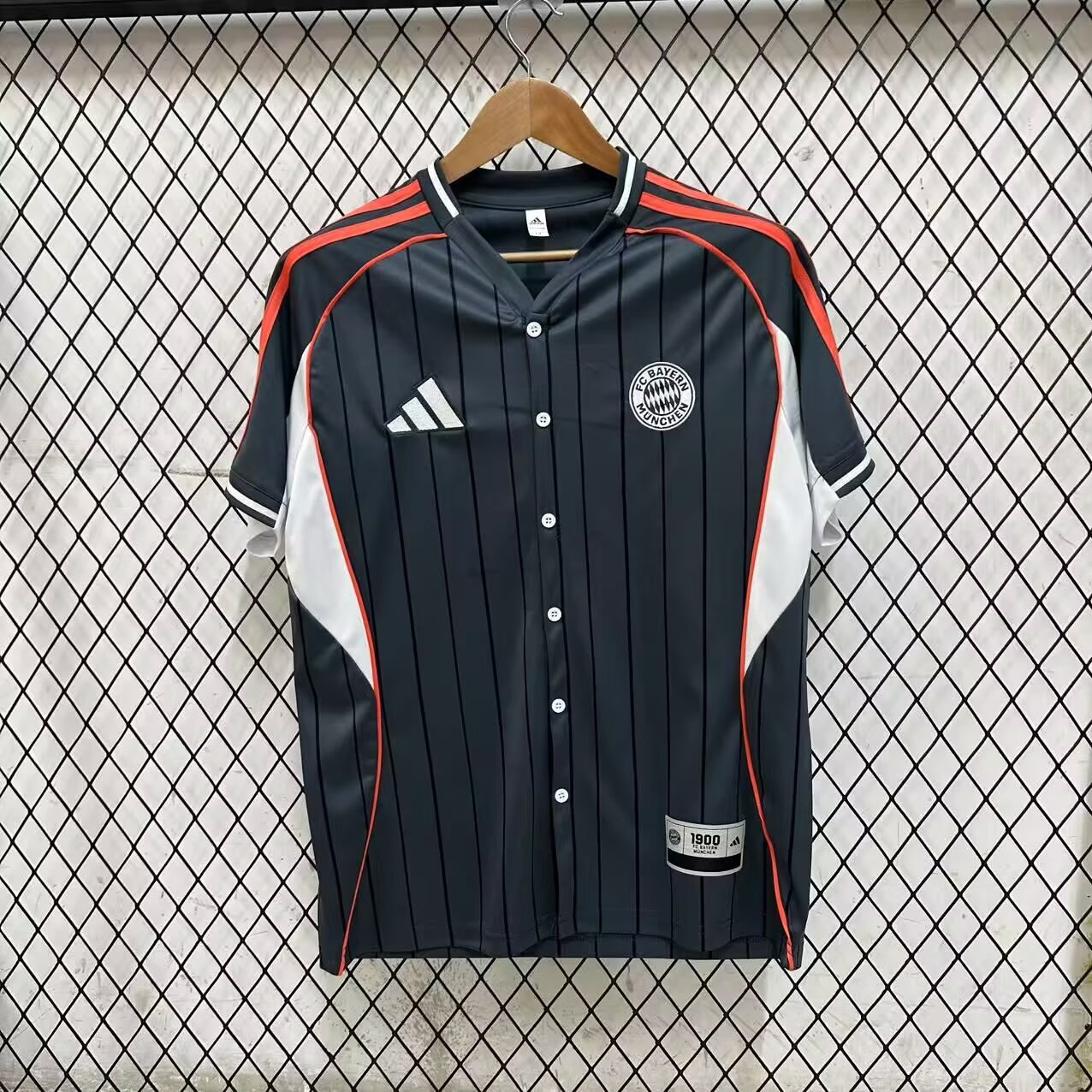 Fans Version 25/26 Bayern white baseball jersey