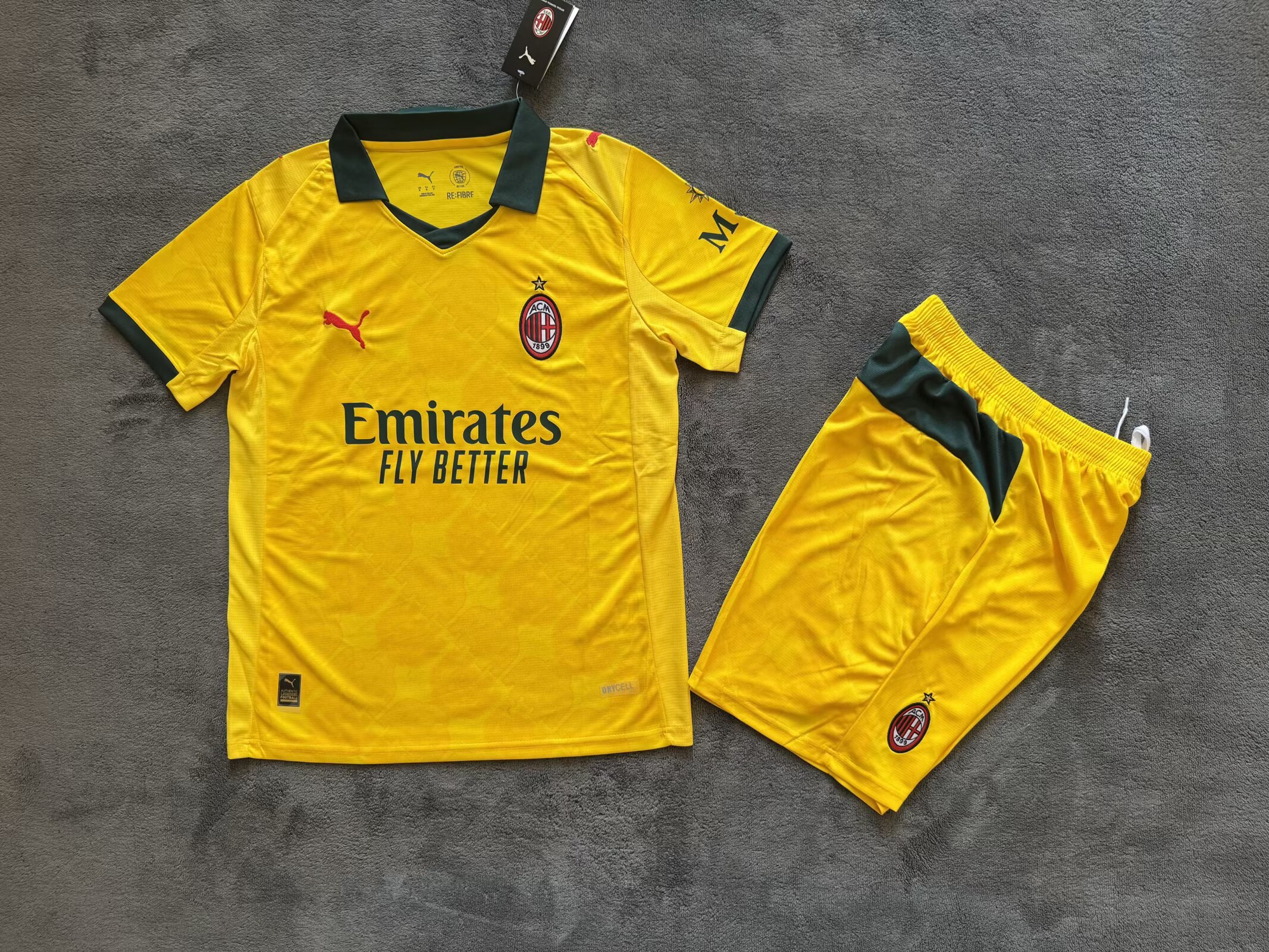  Adults kits 25/26 AC Second away