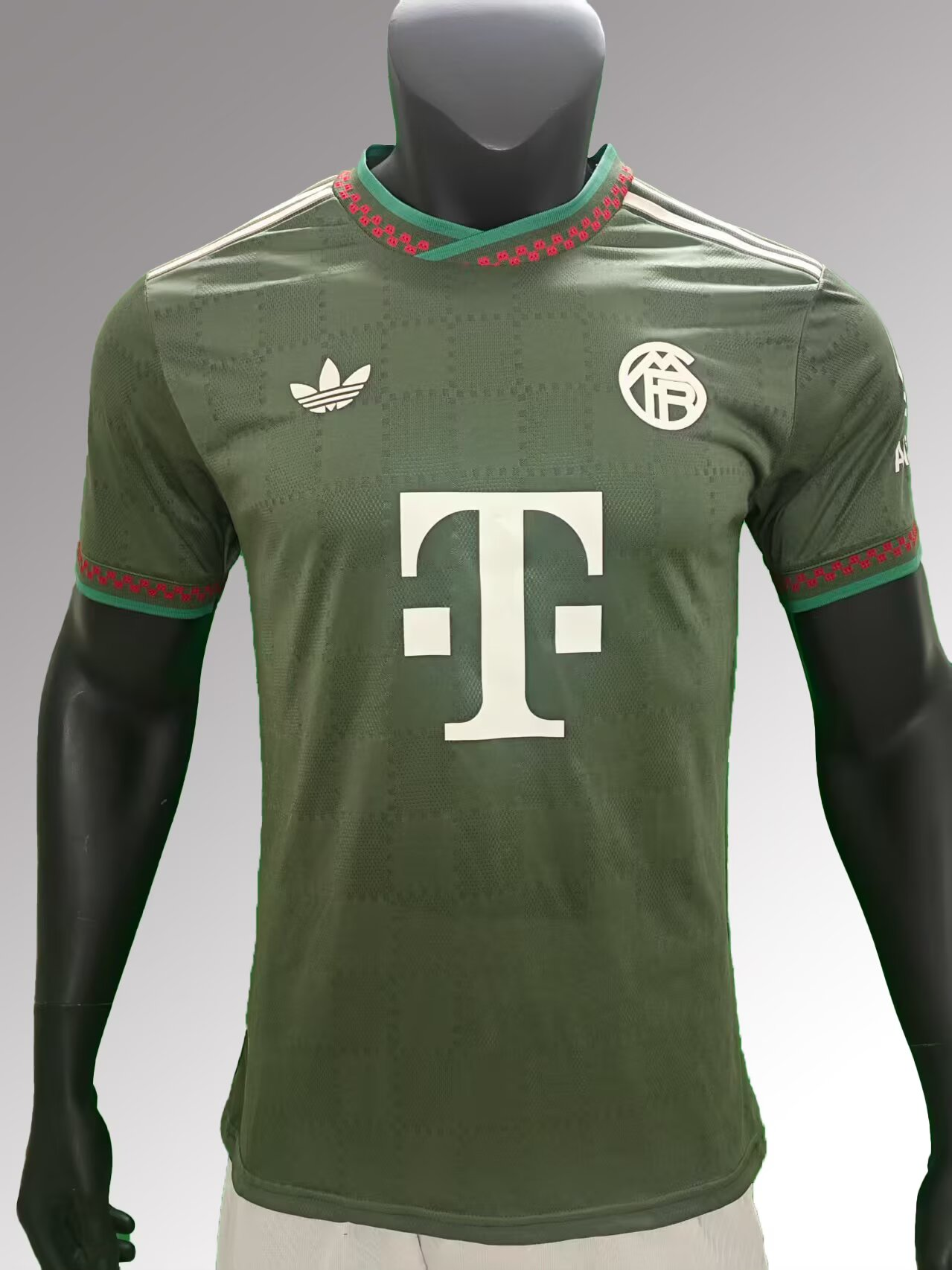 Player Version 25/26 Bayern Special Edition Light Green
