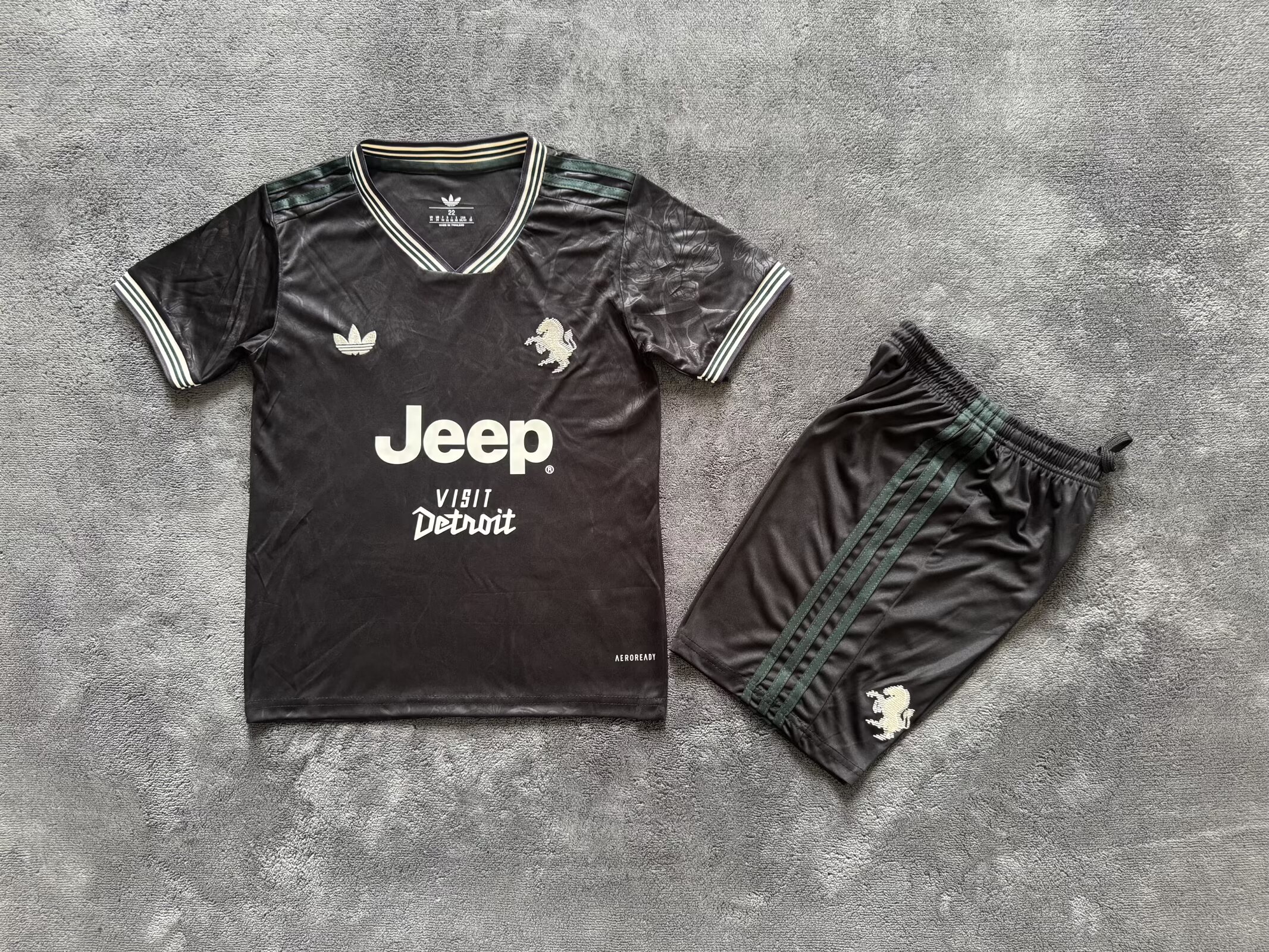 kids Kits 25/26 Juventus Second away