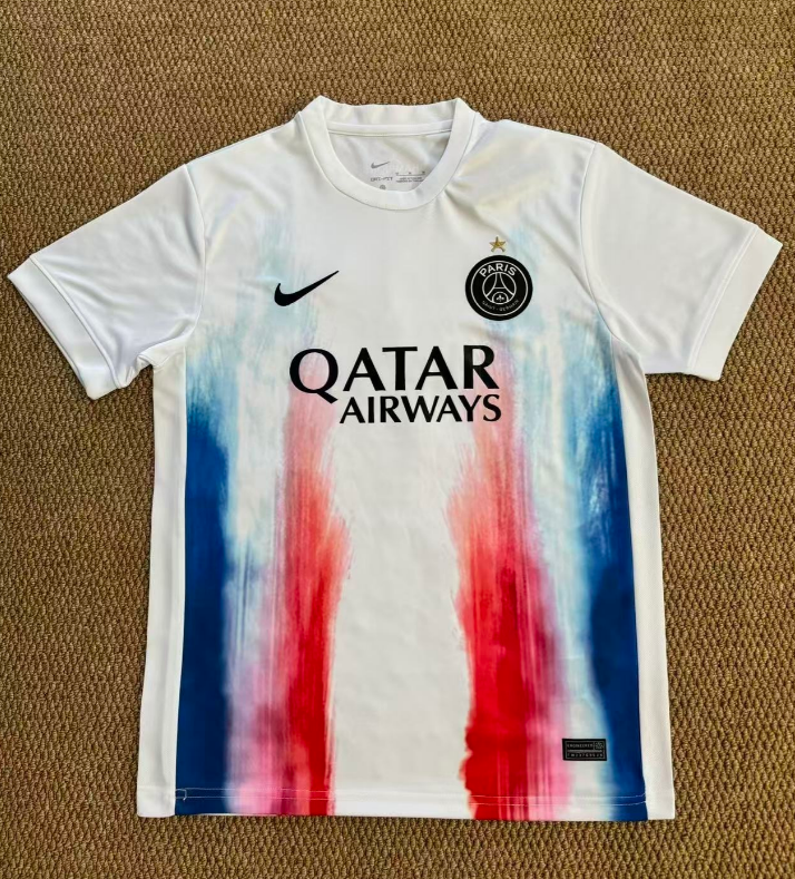 Fan version 25/26 Paris training suit white