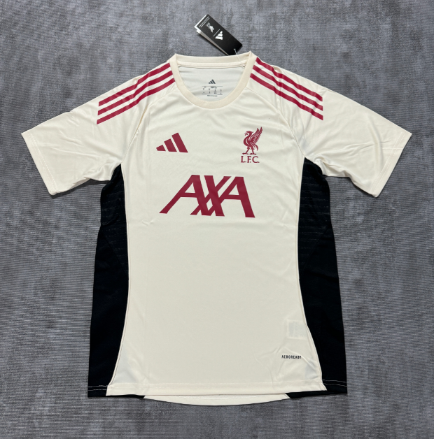 Fan version 25/26 Liverpool training beige