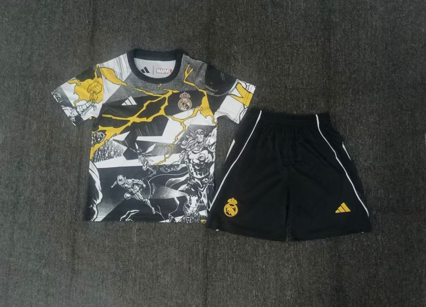 kids Kits 25/26 Real Madrid Marvel Collaboration Edition