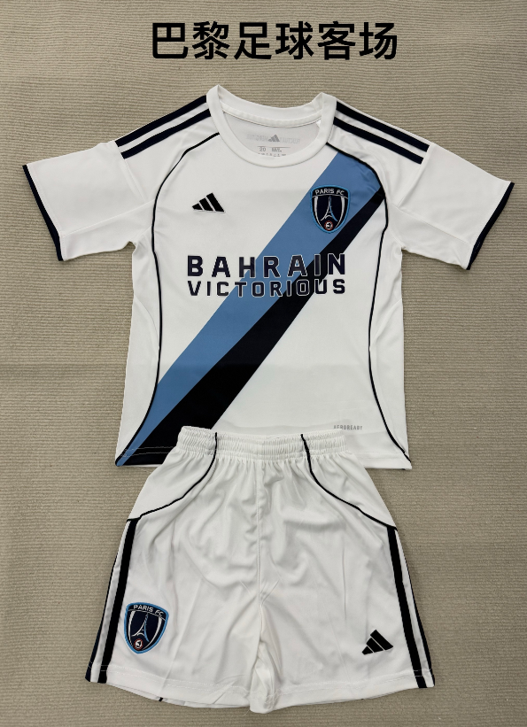 Adults kits 25/26 Paris away football 