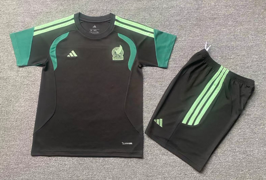 kids Kits 26/27 Black Mexico training suit