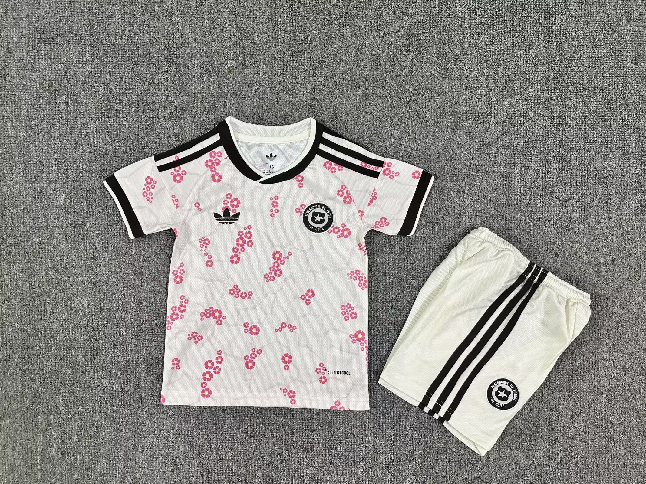 kids Kits 26/27 Chile away 
