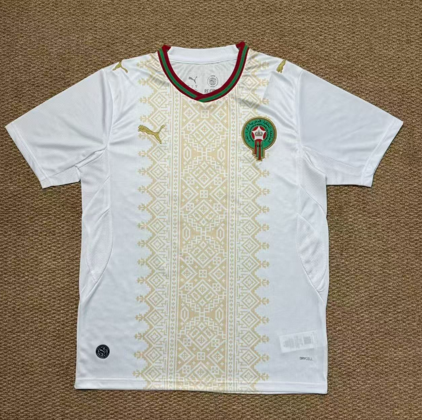 Fans Version 26/27 Moroccan away