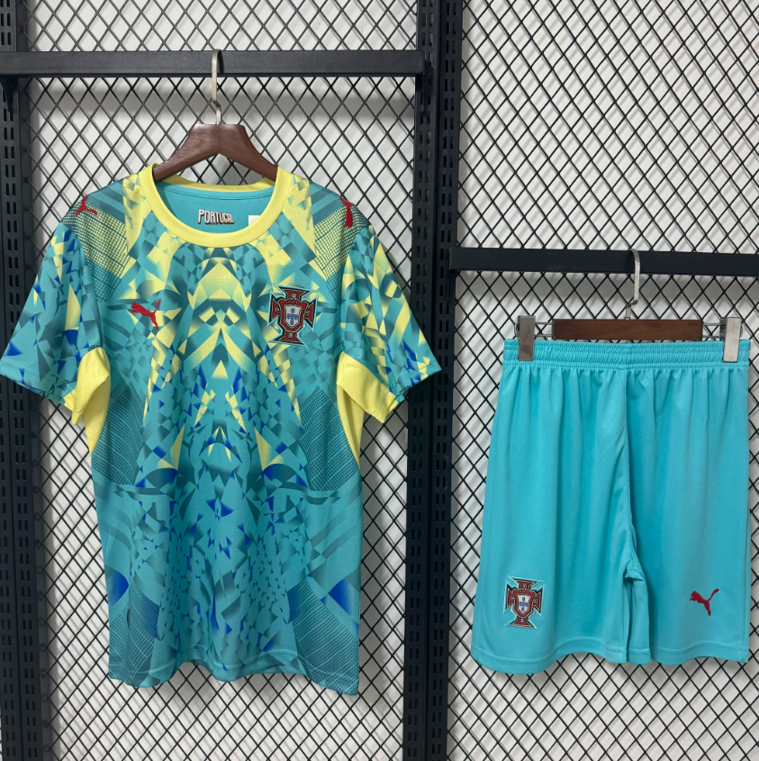 Adults kits 26/27 Portuguese goalkeeper