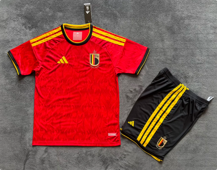 Adults kits 26/27 Belgium home