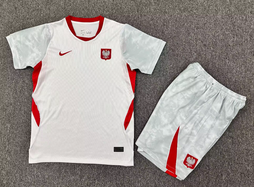 Kids kits 26/27 Poland home