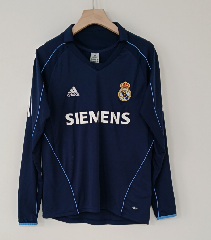 Retro 05/06 Real Madrid away long sleeve