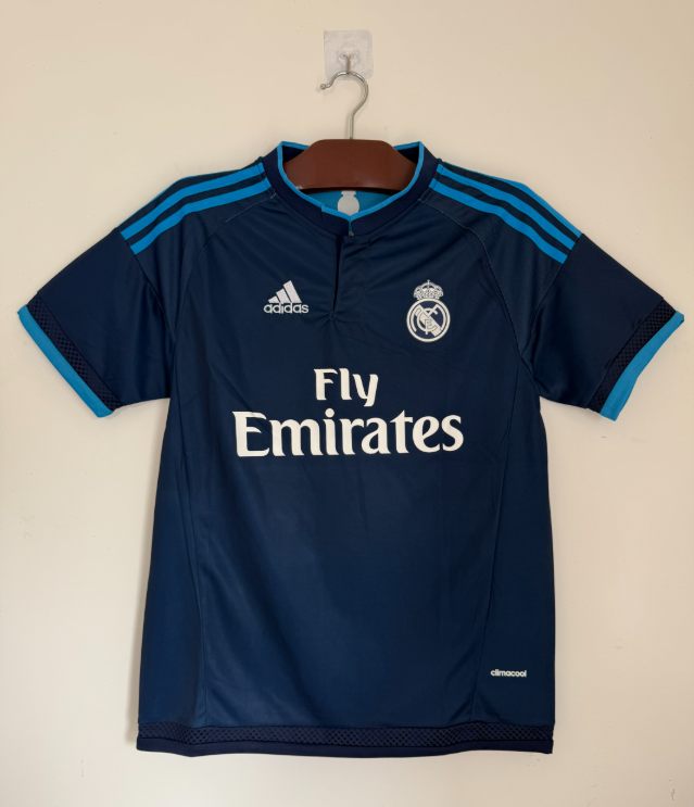 Retro 15/16 Real Madrid away
