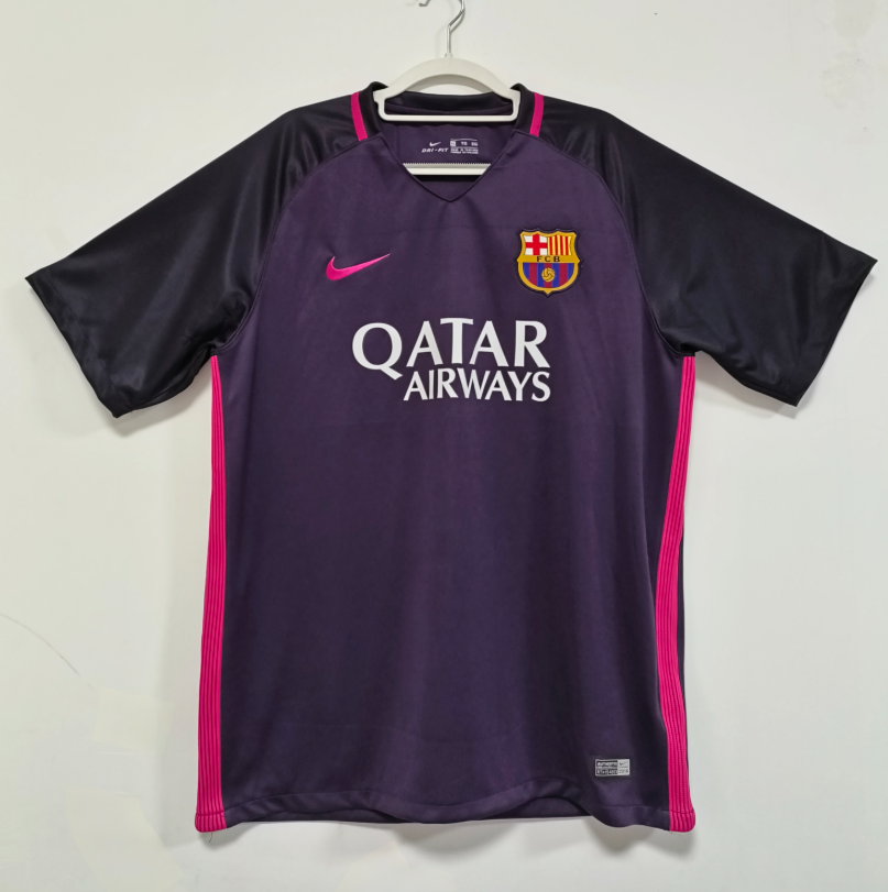 Retro 16/17 Barcelona away 
