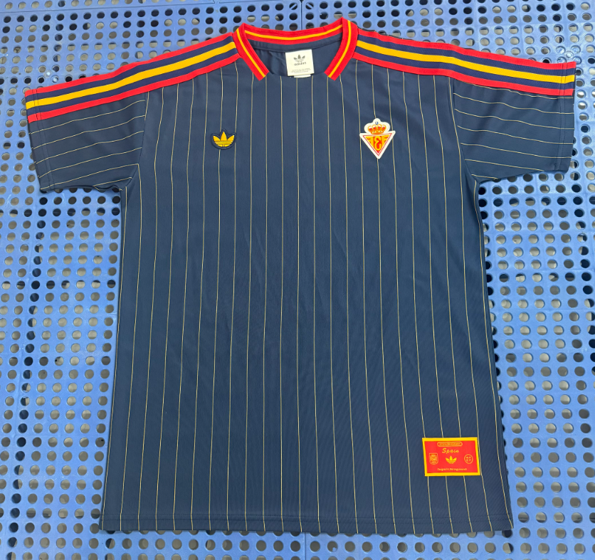 Fans Version 26/27 Spain retro style navy blue