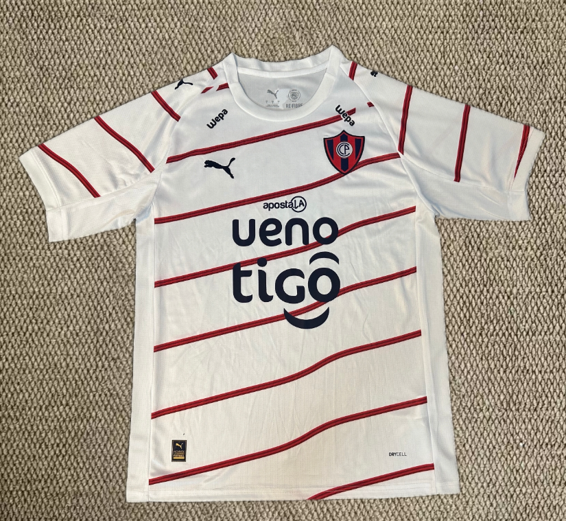 Fans Version 26/27 Cerro Porteno away